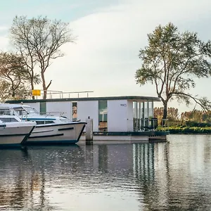 Homeboat Glamping 4*, Nieuwpoort Belgien